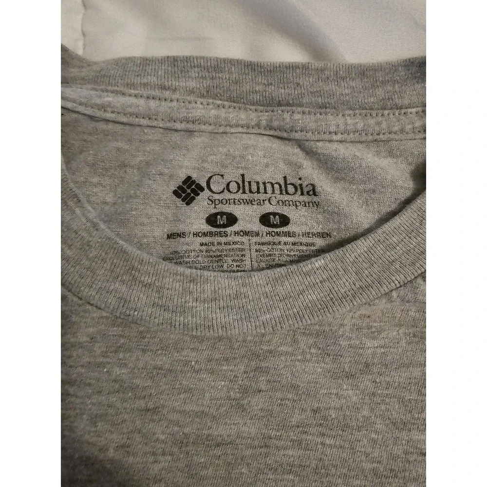 Columbia Mens Medium Gray Short Sleeve T-Shirt‎ Dog Graphic Outdoor